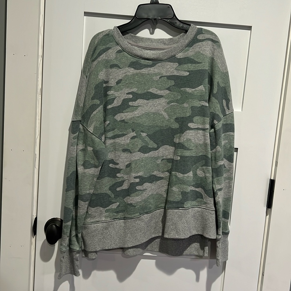 Size large light colored camo sweatshirt